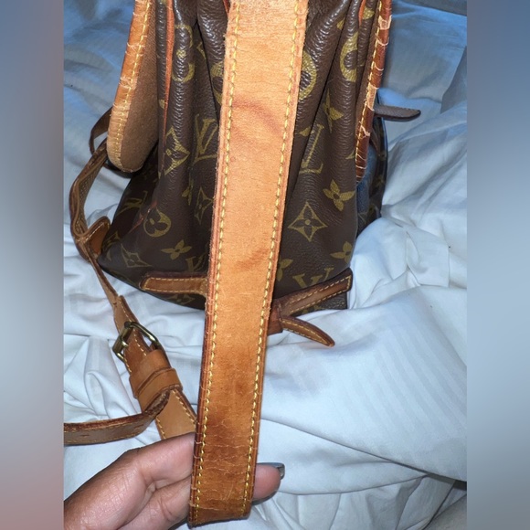 Louis Vuitton Monogram Saumur 35 - Picture 15 of 16